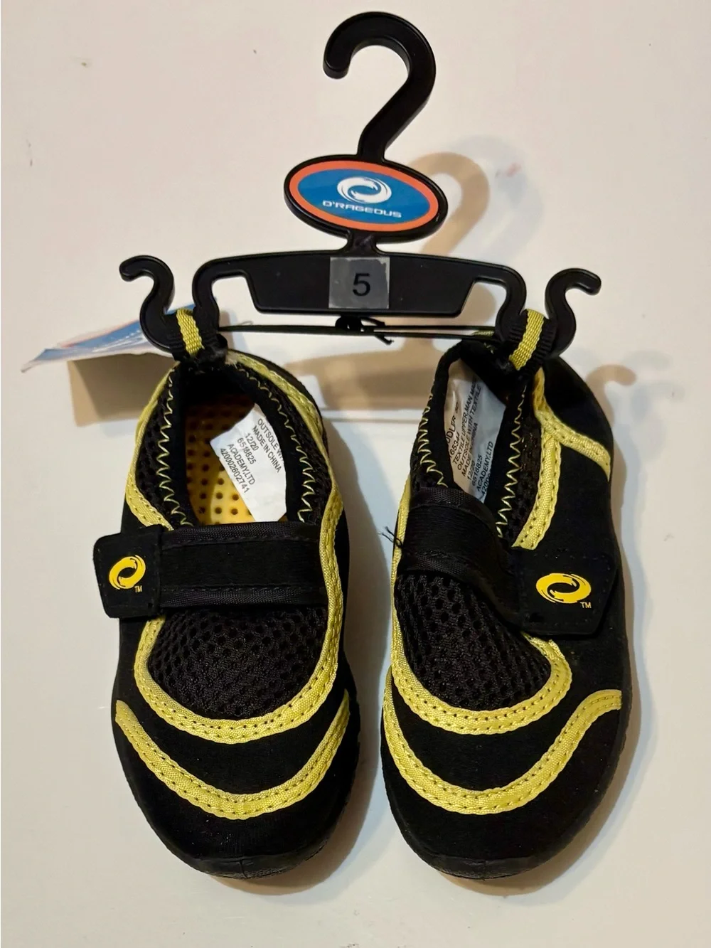 *NWT* O'Rageous Kids Toddler Black & Yellow Aqua Sock Water Slip-On Shoes Size 5
